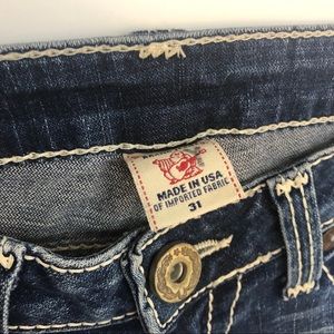 True Religion Shorts - TRUE RELIGION jean Bermuda shorts long cuffed 31 True Religion Shorts - TRUE RELIGION jean Bermuda shorts long cuffed 31
